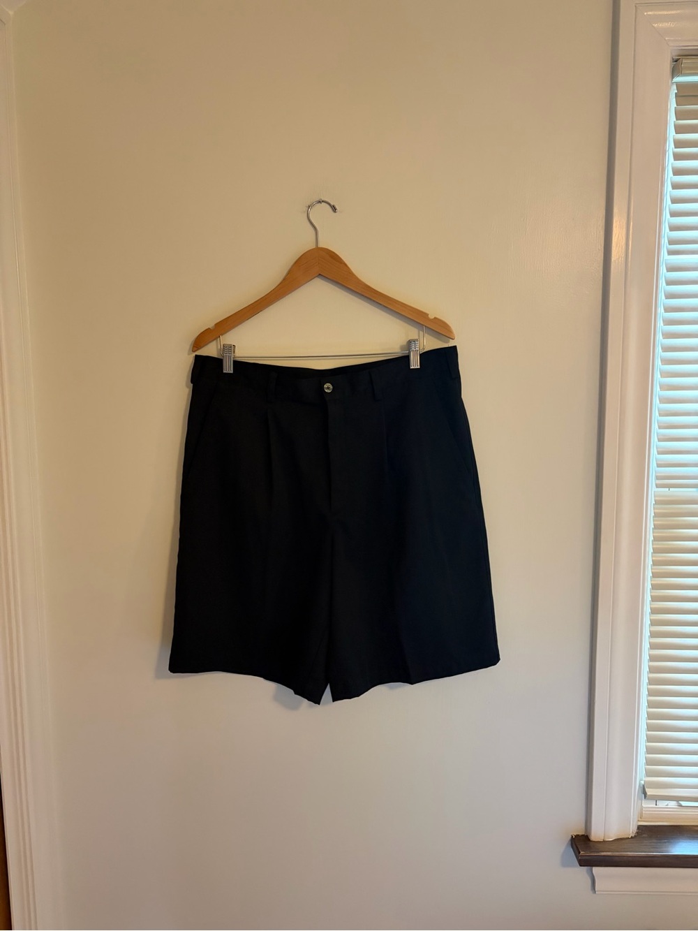 Nike Golf Men's Black Flat-Front Shorts